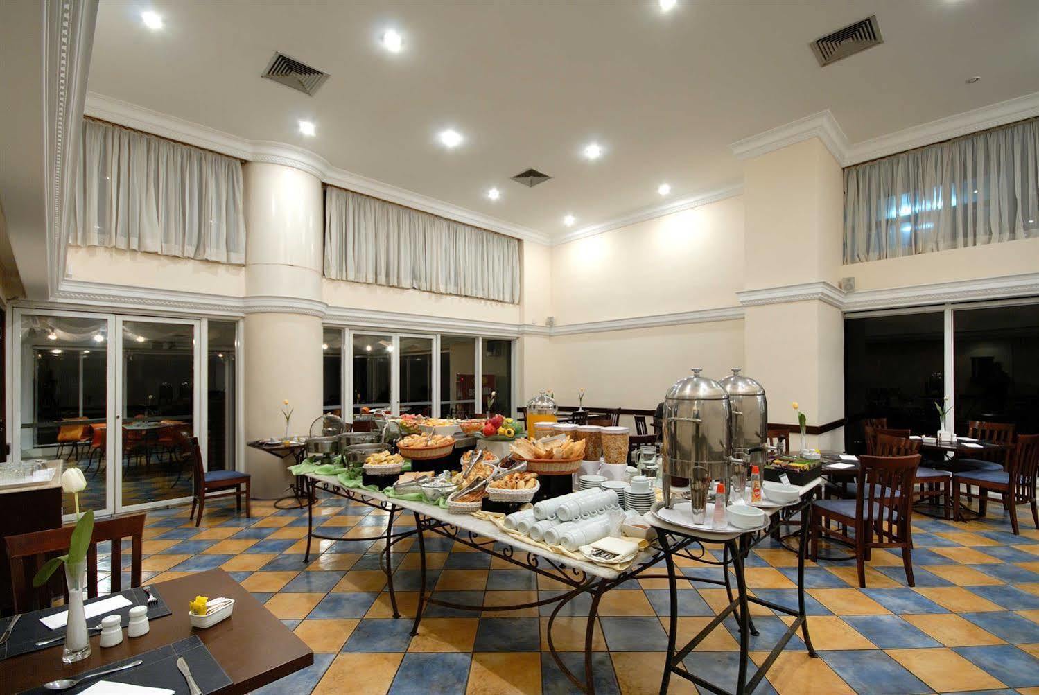 Intercity Interative Sao Paulo Jardins ร้านอาหาร รูปภาพ